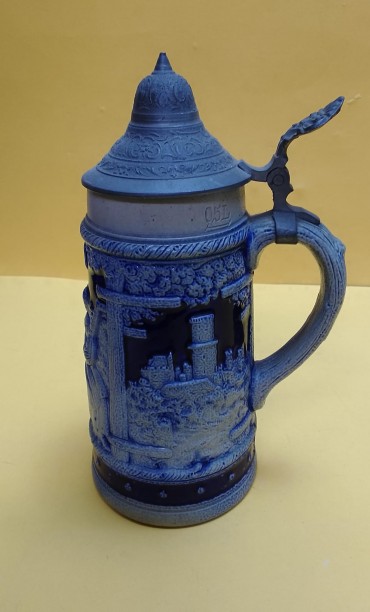 Caneca de cerveja com tampa