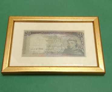 Nota de vinte escudos 