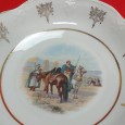 Dois pratos com cavalos e toiros