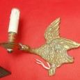 Moldura e castiçal 