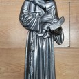 Santo António em baixo relevo