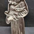 Santo António em baixo relevo