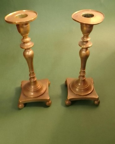 Dois castiçais