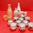Conjunto de frascos e copos japoneses