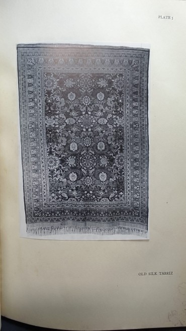 «Oriental Rugs and Textiles. The Perez Collection»