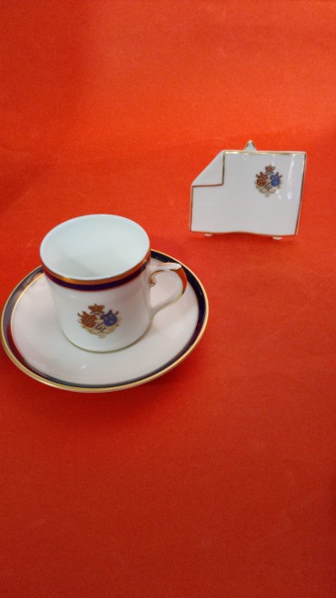 marcador e chávena café 