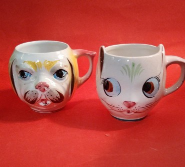 Duas canecas «cão e gato»