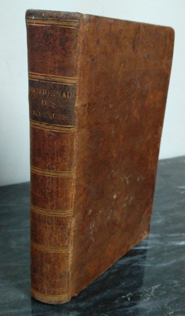 DICTIONNAIRE DES MÉNAGES