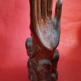 Escultura de mão 