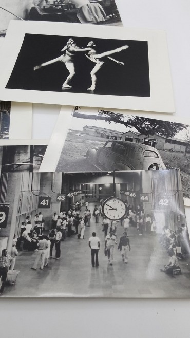 «Lote de 11 fotografias a preto e branco»