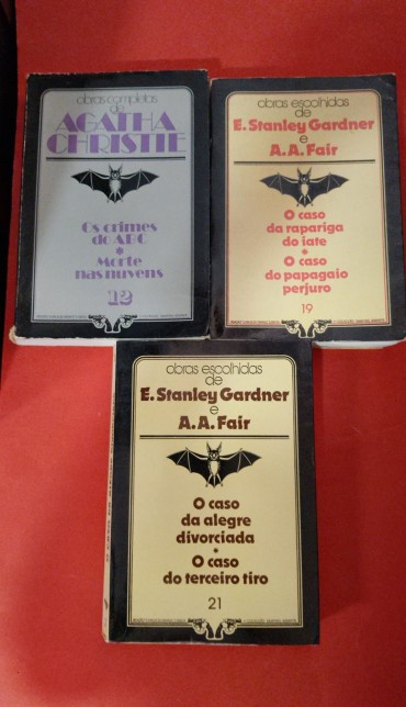 Três livros 