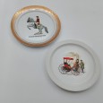 Dois pratos decorativos