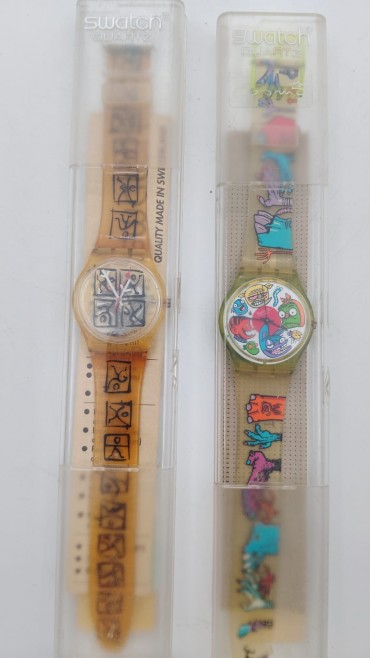 Dois relógios Swatch