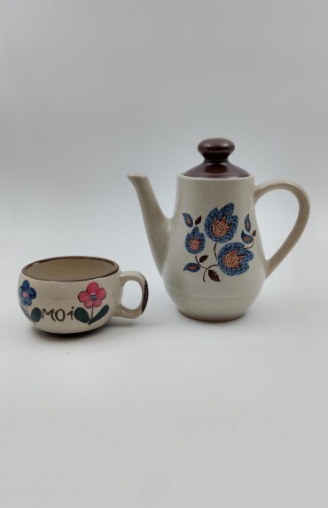 Cafeteira e caneca anos 70