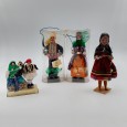 Cinco bonecos étnicos