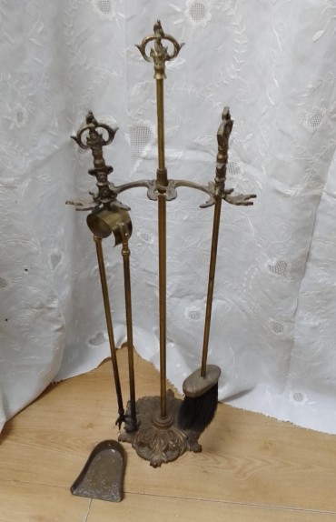 «Conjunto de lareira»
