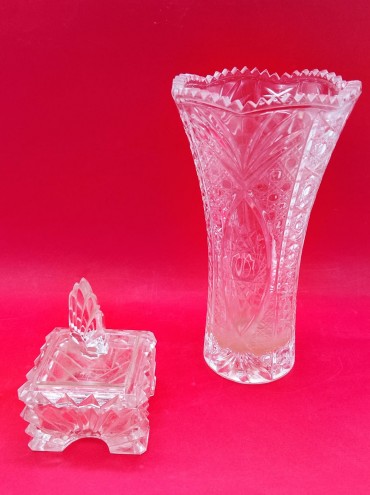 Jarra e caixa de pó de arroz