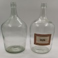 Dois garrafões