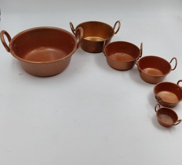 Seis tachos miniatura