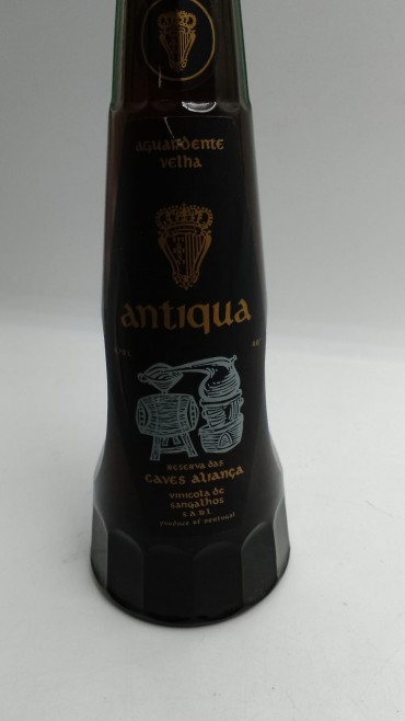 «Antiqua Aguardente velha»