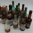 «Lote de 25 garrafas miniatura»
