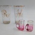 Dois copos monogramados e dois cálices