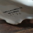 Terrina de pequenas dimensões e molheira