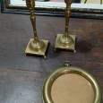Par de castiçais e moldura