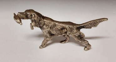 Cão com presa na boca