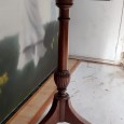 Mesa pé de galo