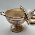 Terrina e taça tripla