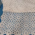 Toalha de mesa com rosetas