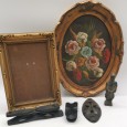 Moldura, pintura e quatro peças em madeira