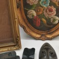Moldura, pintura e quatro peças em madeira