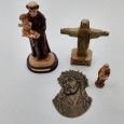 Trrês santos Antónios e um Cristo