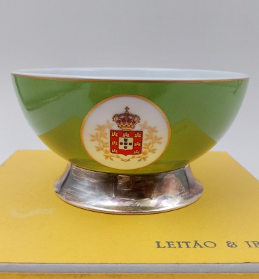 Taça brasonada «Brasão de Armas da Casa Real Portuguesa»