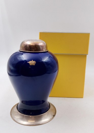 Pote com tampa «Coroa Real»