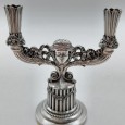 Candelabro de dois lumes 