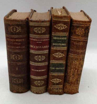 «Dicionários-4 volumes»