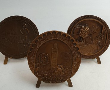 «Lote de 3 medalhas comemorativas»