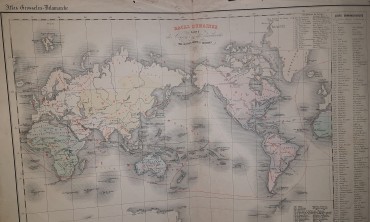 Mais de dez (10) mapas escolares 