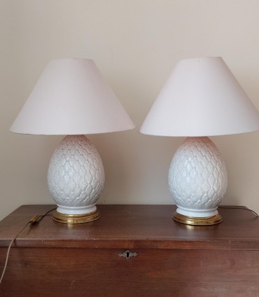 Dois suportes de candeeiro