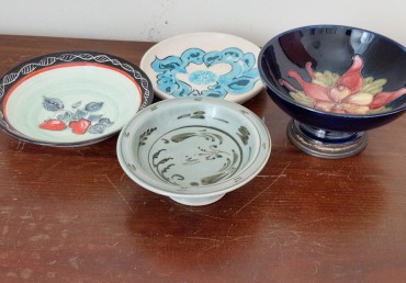 Quatro taças de pequenas dimensões