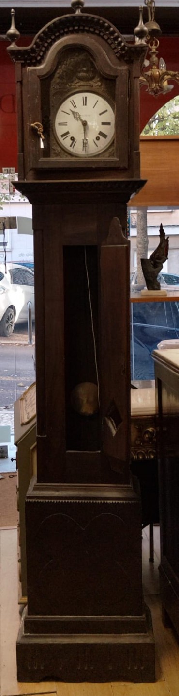 Relógio de caixa alta