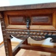 Mesa de apoio com gaveta