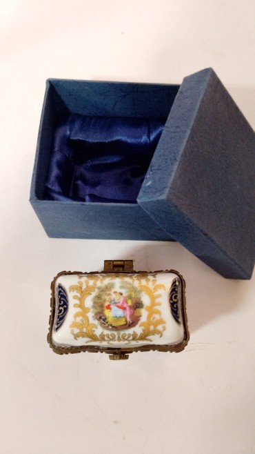 Caixa romântico retangular