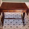 Mesa de sofá inglesa 