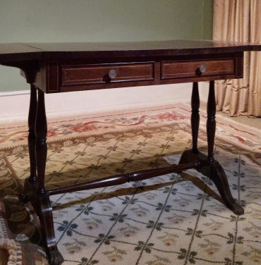 Mesa de sofá inglesa 