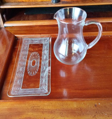 Torteira e jarro de água