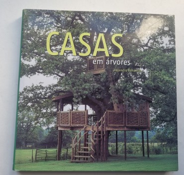 CASAS EM ÁRVORES